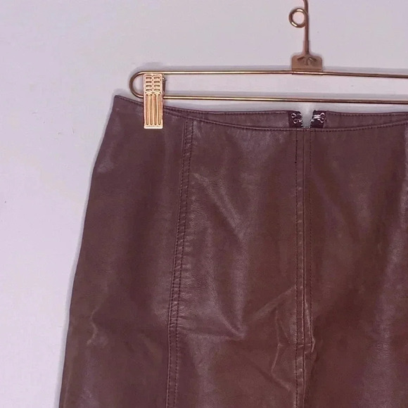 Free People Modern Femme Faux-Leather Mini Skirt Size 0 - Picture 3 of 7